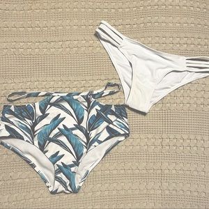 Lot of two bikini bottoms
